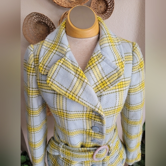 Stylish Vintage Union Made Plaid Pea Coat with Belt Spring - Picture 2 of 9